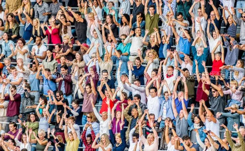 威廉希尔立博官方网站歌力思杨思源足球运动员个人简历及图片全，详细介绍其职业生涯和成就